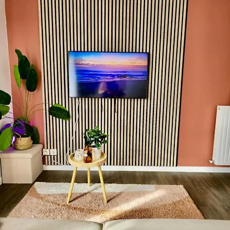 Appartement T2 Cosy à 5min Du Métro Et Avec Place De Parking Privée